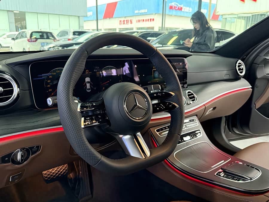 Mercedes-Benz E-Class 2023 E 300 L Sport Fashion Edition - zdjęcie 9