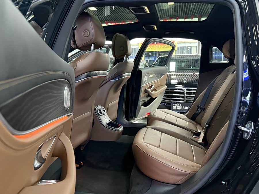 Mercedes-Benz E-Class 2023 E 300 L Sport Fashion Edition - zdjęcie 10