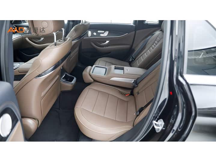 Mercedes-Benz E-Class 2023 E 300 L Sport Luxury - zdjęcie 17