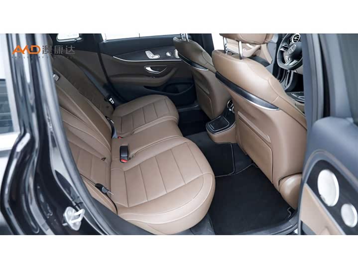 Mercedes-Benz E-Class 2023 E 300 L Sport Luxury - zdjęcie 18