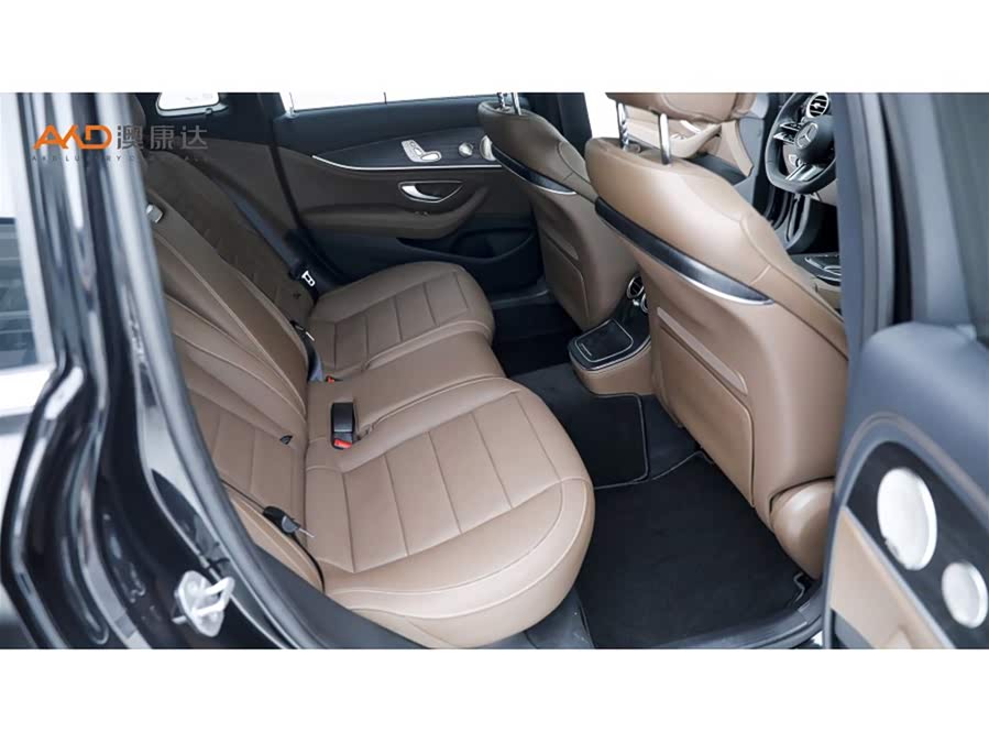 Mercedes-Benz E-Class 2023 E 300 L Sport Luxury - zdjęcie 8