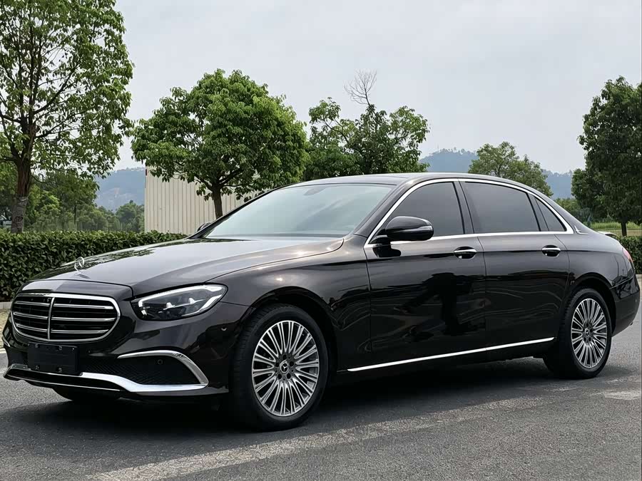 Mercedes-Benz E-Class 2023 Facelift E 300 L Fashion Edition - zdjęcie 1