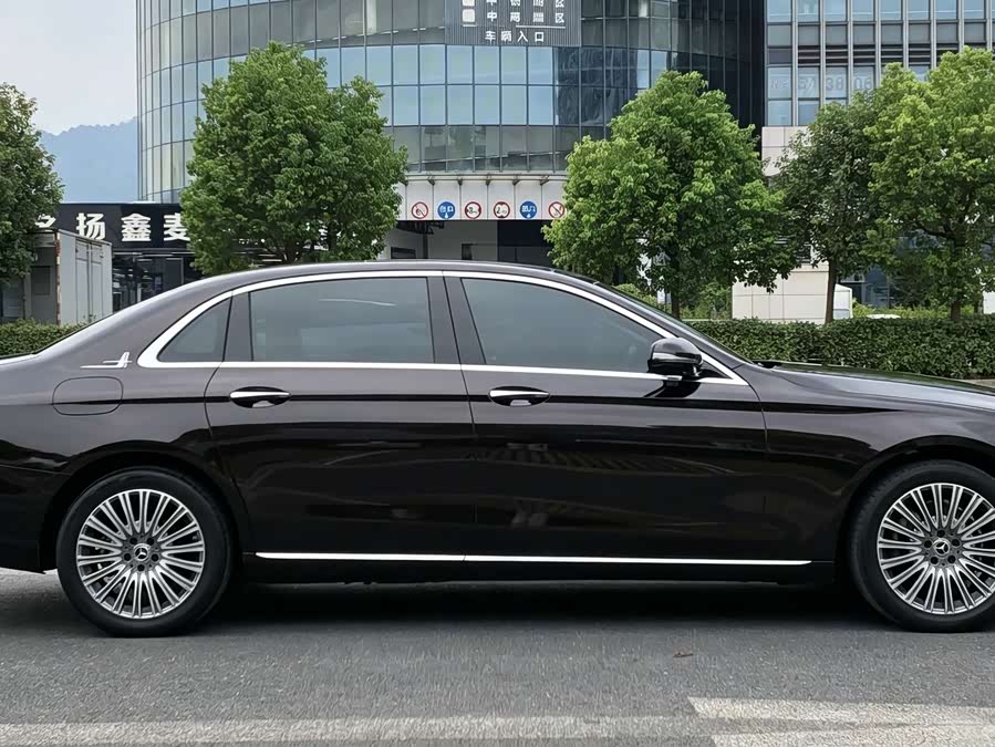 Mercedes-Benz E-Class 2023 Facelift E 300 L Fashion Edition - zdjęcie 8