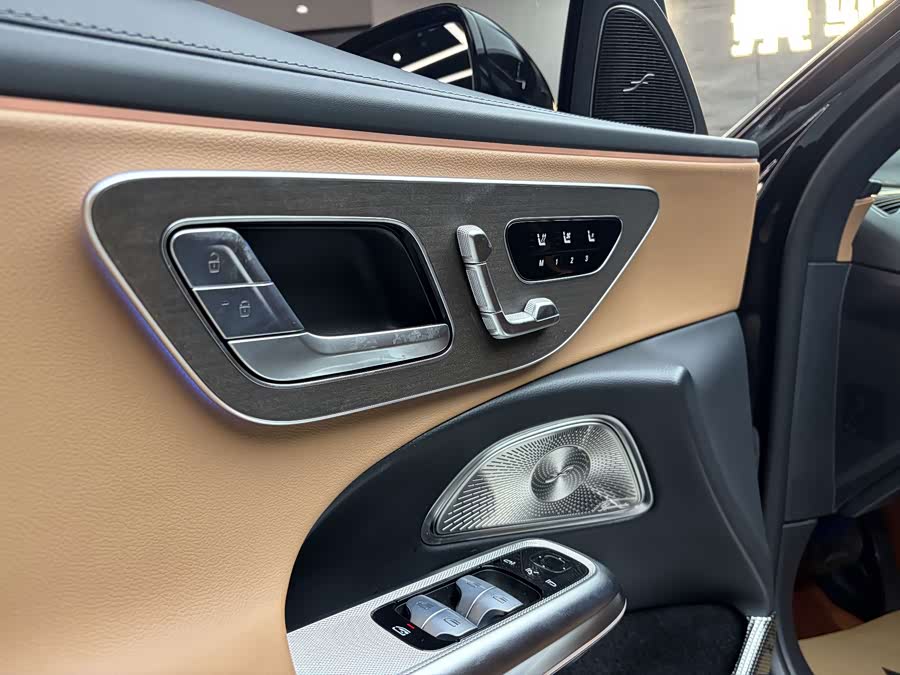 Mercedes-Benz E-Class 2024 E 300 L Luxury - zdjęcie 13