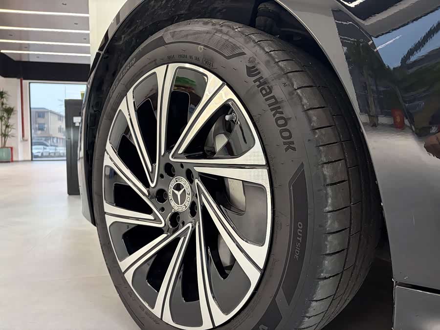 Mercedes-Benz E-Class 2024 E 300 L Luxury - zdjęcie 15
