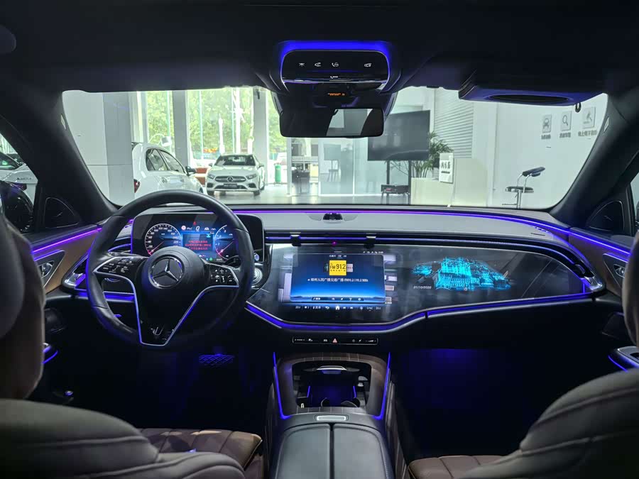 Mercedes-Benz E-Class 2024 E 300 L Luxury - zdjęcie 16