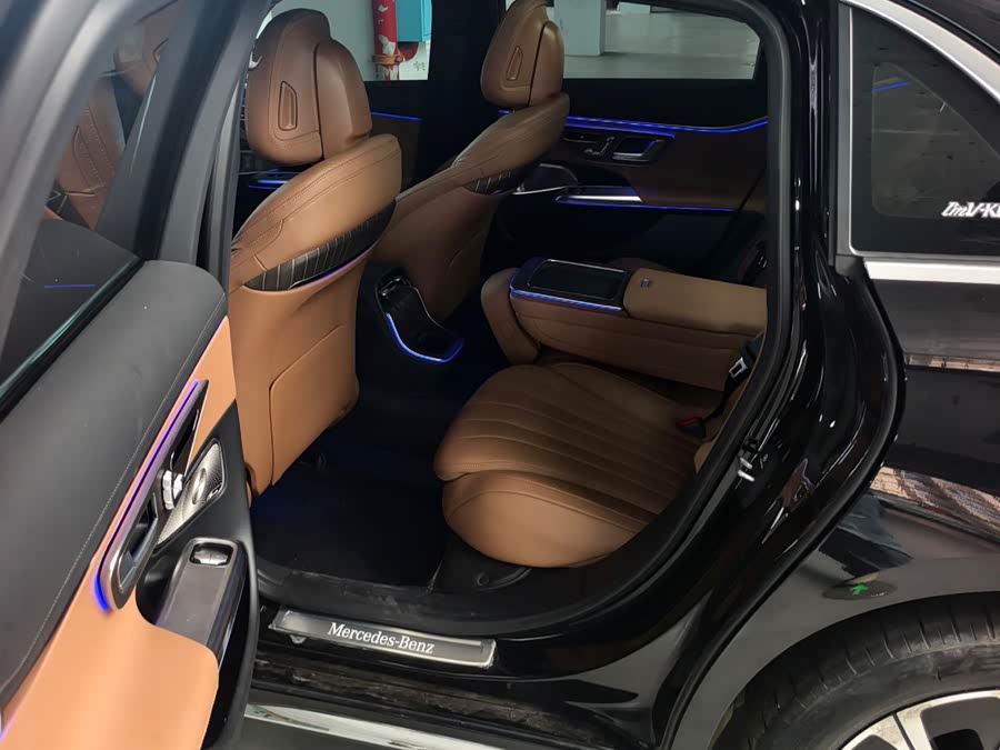 Mercedes-Benz E-Class 2024 E 300 L Luxury - zdjęcie 7