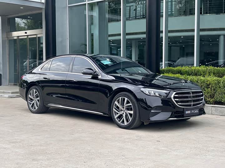 Mercedes-Benz E-Class 2025 E 300 L Fashion - zdjęcie 12