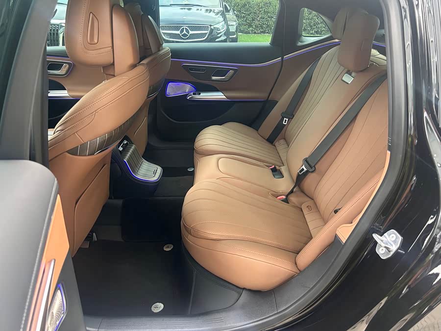 Mercedes-Benz E-Class 2025 E 300 L Fashion - zdjęcie 9