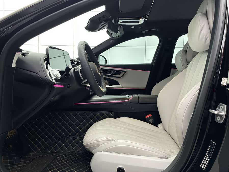 Mercedes-Benz E-Class 2025 E 300 L Luxury Sport - zdjęcie 13