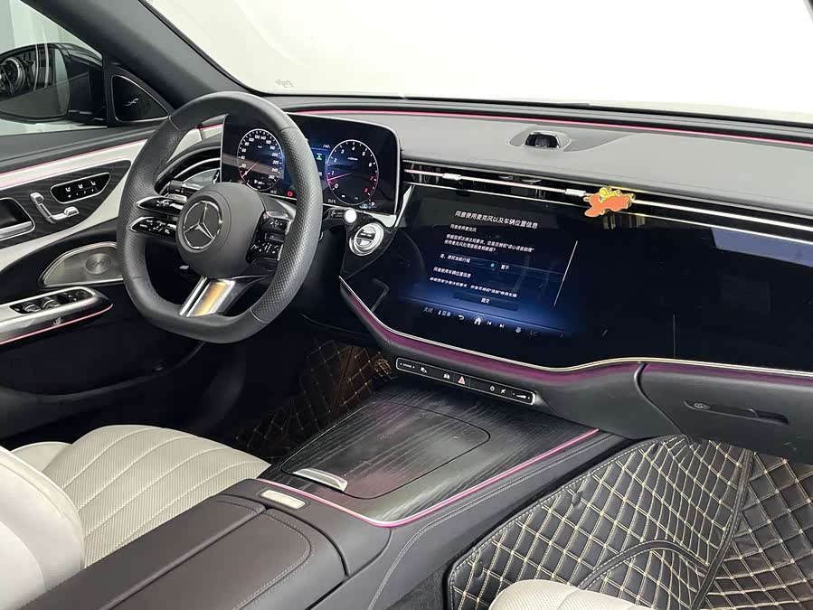 Mercedes-Benz E-Class 2025 E 300 L Luxury Sport - zdjęcie 16