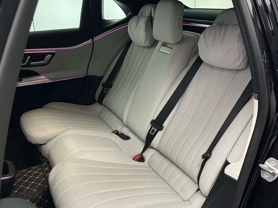 Mercedes-Benz E-Class 2025 E 300 L Luxury Sport - zdjęcie 18