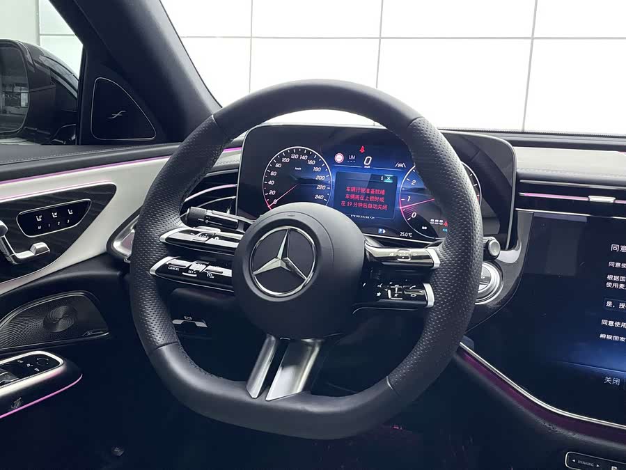 Mercedes-Benz E-Class 2025 E 300 L Luxury Sport - zdjęcie 5