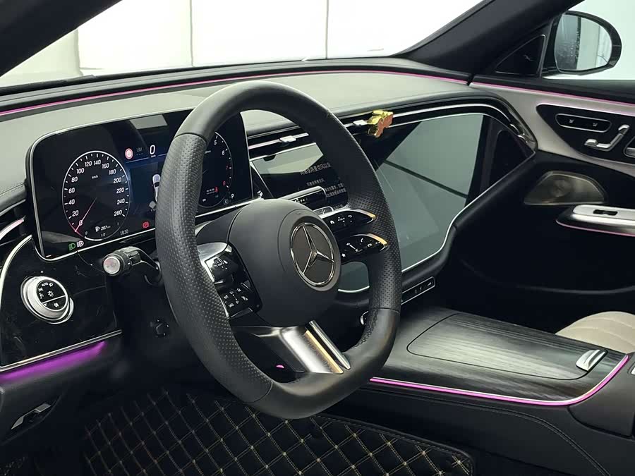 Mercedes-Benz E-Class 2025 E 300 L Luxury Sport - zdjęcie 10