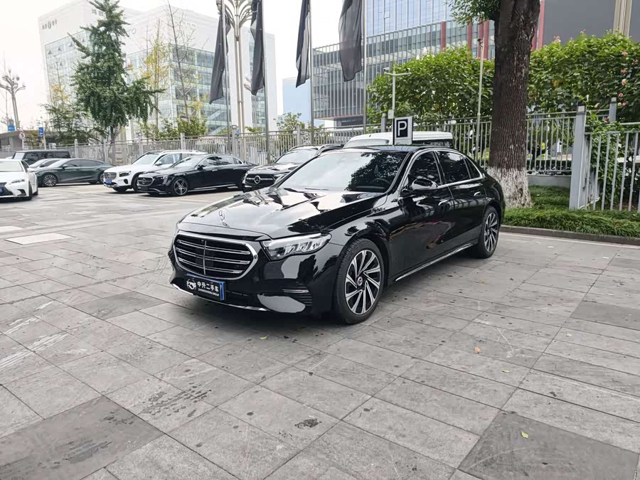 Mercedes-Benz E-Class 2025 E 300 L Luxury - zdjęcie 1