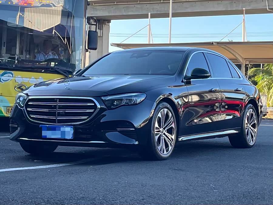 Mercedes-Benz E-Class 2025 E 300 L Luxury - zdjęcie 1