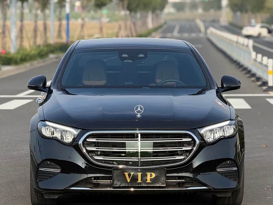 Mercedes-Benz E-Class 2025 E 300 L Luxury - zdjęcie 2