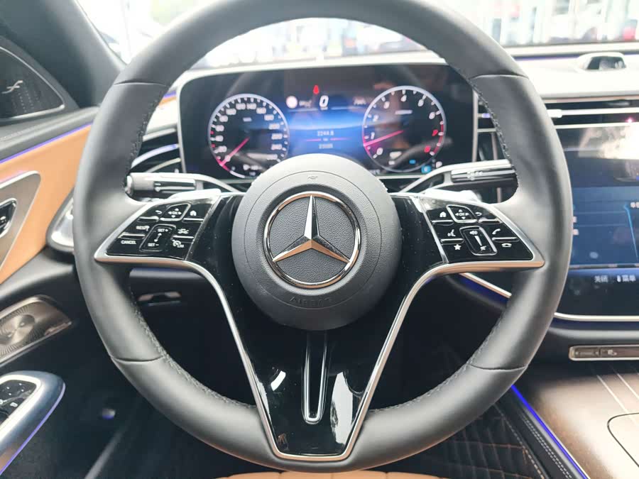 Mercedes-Benz E-Class 2025 E 300 L Luxury - zdjęcie 15