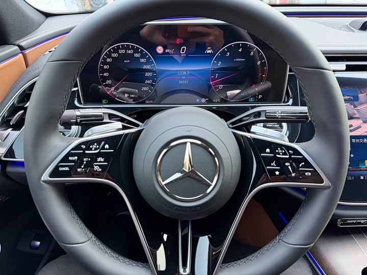 Mercedes-Benz E-Class 2025 E 300 L Luxury - zdjęcie 16