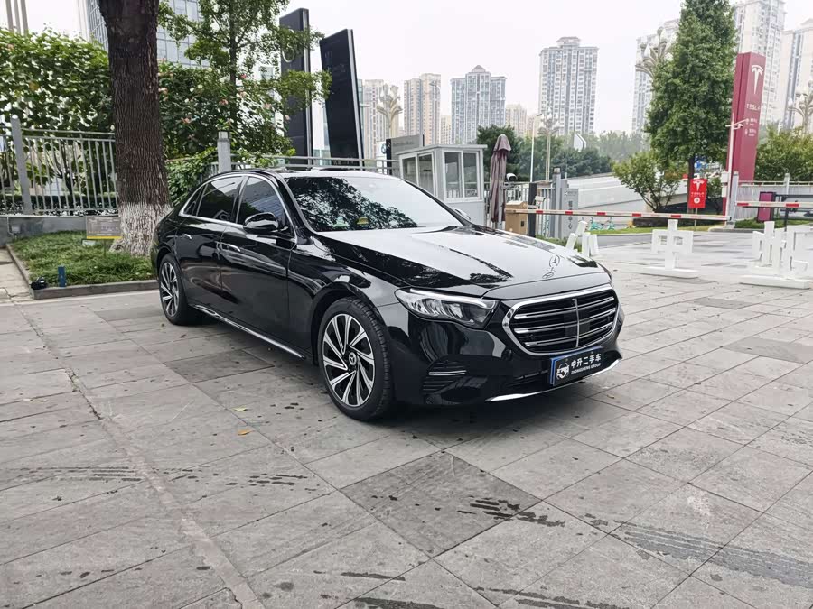 Mercedes-Benz E-Class 2025 E 300 L Luxury - zdjęcie 3