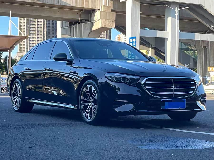 Mercedes-Benz E-Class 2025 E 300 L Luxury - zdjęcie 3