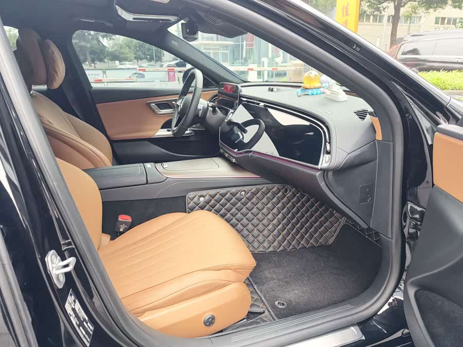 Mercedes-Benz E-Class 2025 E 300 L Luxury - zdjęcie 5