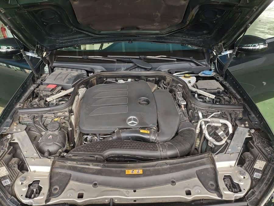 Mercedes-Benz E-Class (Imported) 2023 E 260 Coupe - zdjęcie 12