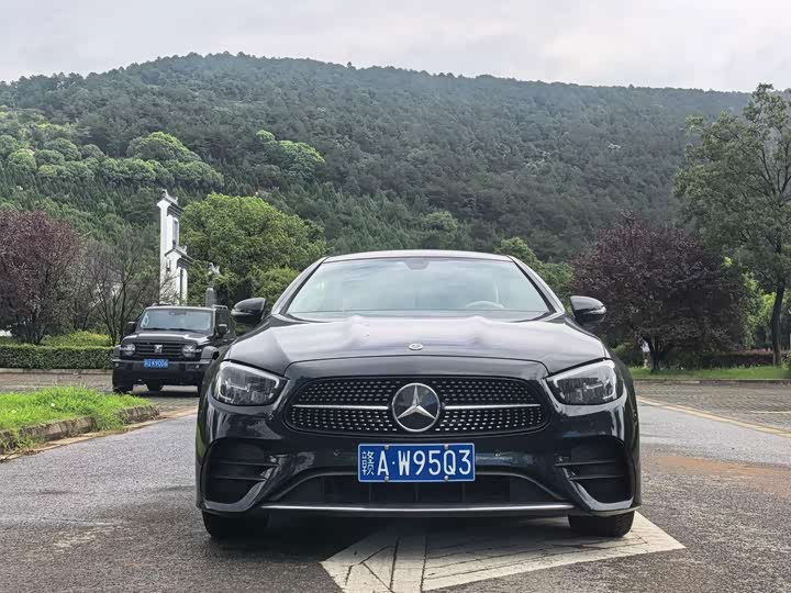 Mercedes-Benz E-Class (Imported) 2023 E 260 Coupe - zdjęcie 18