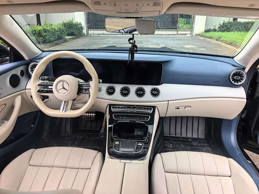 Mercedes-Benz E-Class (Imported) 2023 E 260 Coupe - zdjęcie 4