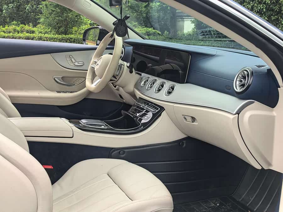 Mercedes-Benz E-Class (Imported) 2023 E 260 Coupe - zdjęcie 10