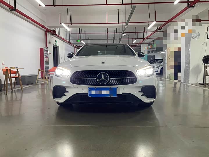 Mercedes-Benz E-Class (Imported) 2023 E 300 Luxury Sport - zdjęcie 13