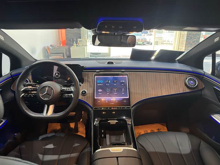 Mercedes-Benz EQE 2022 350 Pioneer Edition - zdjęcie 20