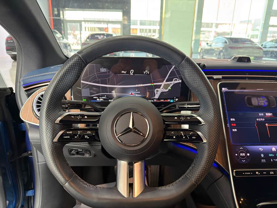 Mercedes-Benz EQE 2022 350 Pioneer Edition - zdjęcie 9