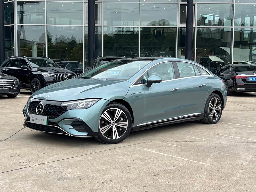 Mercedes-Benz EQE 2025 500 4MATIC Luxury Edition - zdjęcie 1