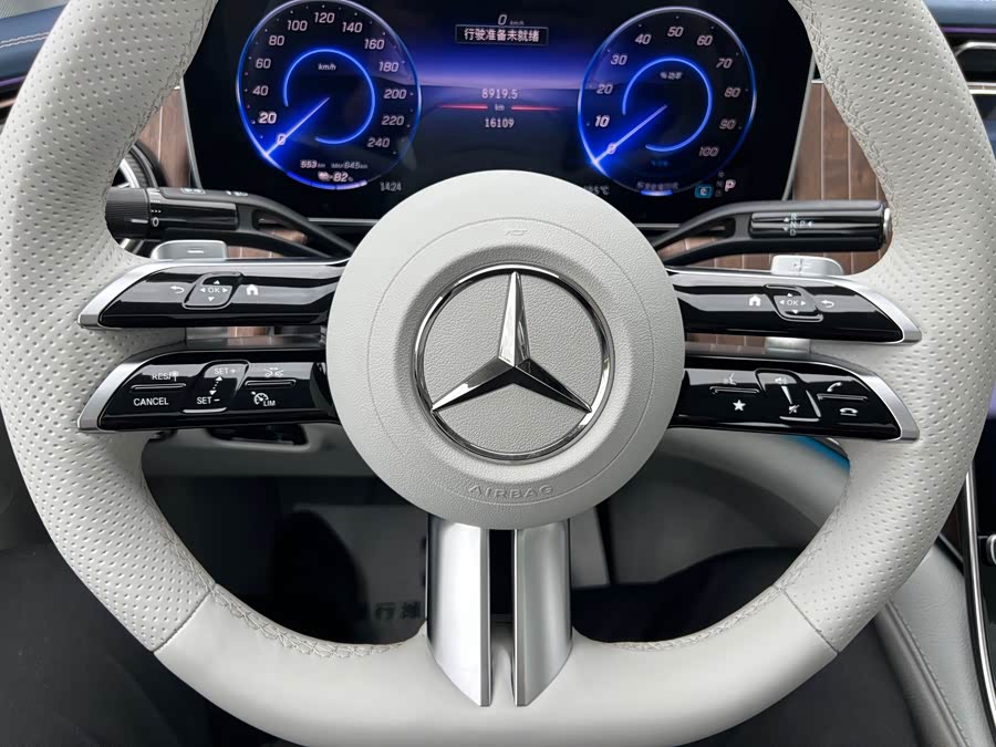 Mercedes-Benz EQE 2025 500 4MATIC Luxury Edition - zdjęcie 15