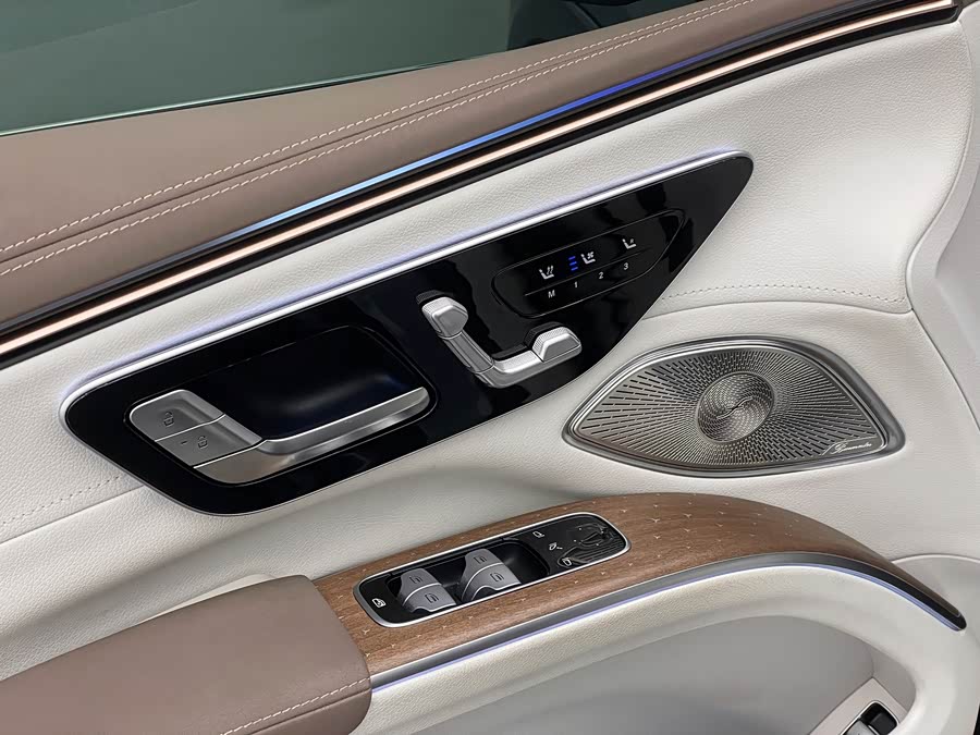 Mercedes-Benz EQS SUV 2023 450 4MATIC Luxury - zdjęcie 6