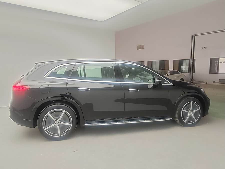 Mercedes-Benz EQS SUV 2025 500 4MATIC - zdjęcie 12