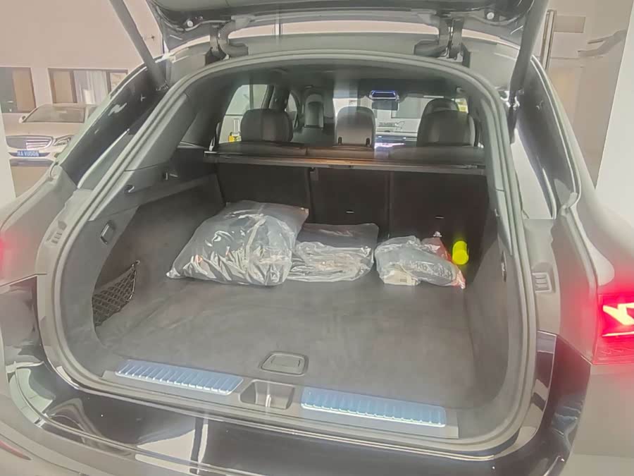 Mercedes-Benz EQS SUV 2025 500 4MATIC - zdjęcie 17