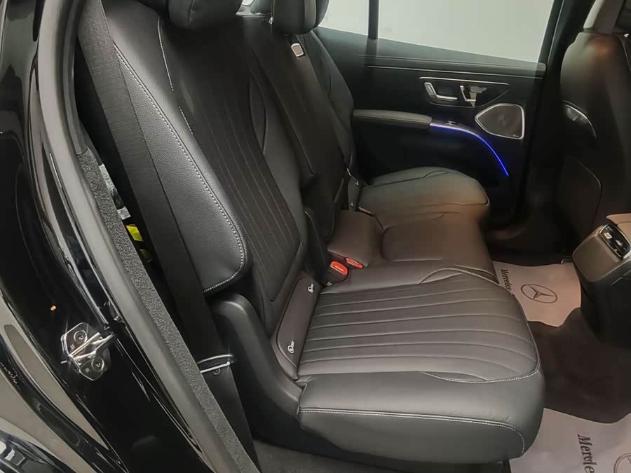 Mercedes-Benz EQS SUV 2025 500 4MATIC - zdjęcie 3