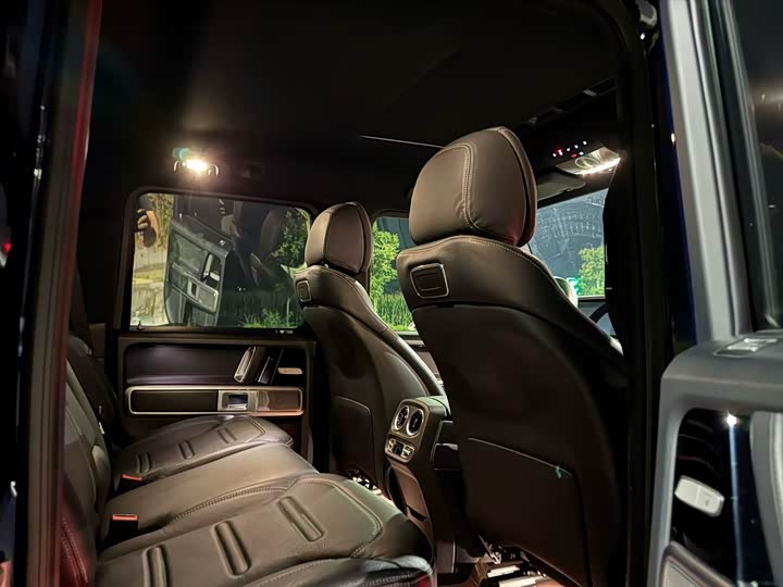 Mercedes-Benz G-Class 2024 G 350 - zdjęcie 11