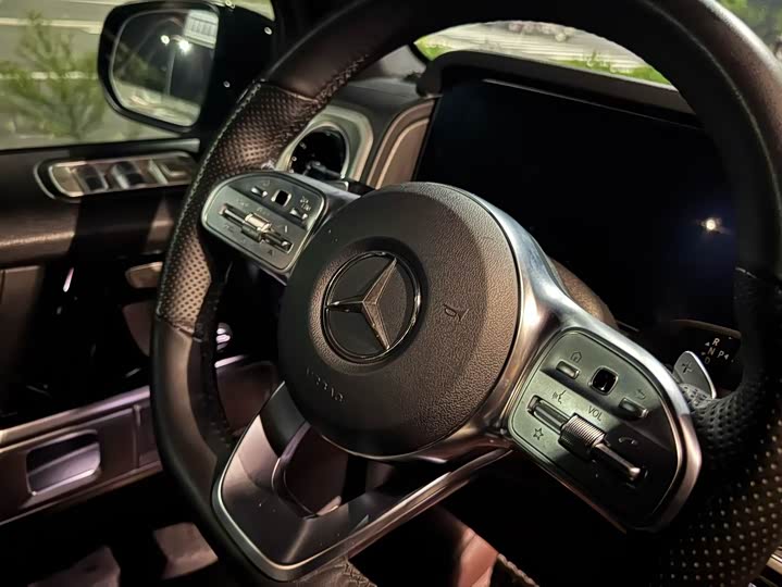 Mercedes-Benz G-Class 2024 G 350 - zdjęcie 12