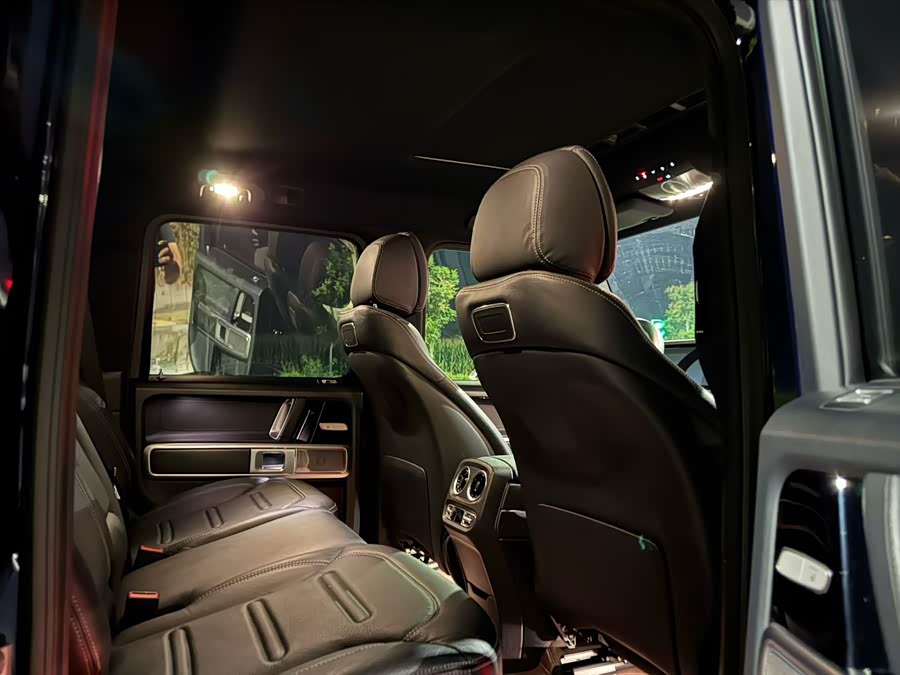 Mercedes-Benz G-Class 2024 G 350 - zdjęcie 5