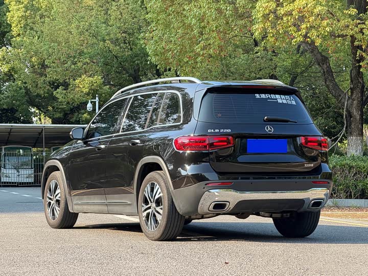 Mercedes-Benz GLB 2024 GLB 220 Dynamic - zdjęcie 16