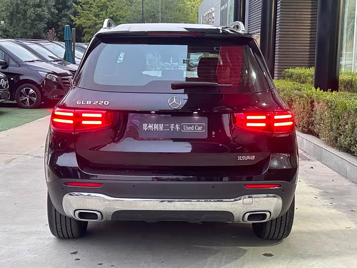 Mercedes-Benz GLB 2024 GLB 220 Fashion Edition - zdjęcie 13