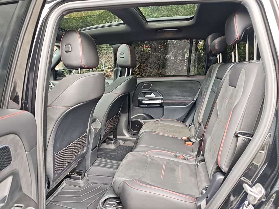 Mercedes-Benz GLB AMG 2024 AMG GLB 35 4MATIC - zdjęcie 14