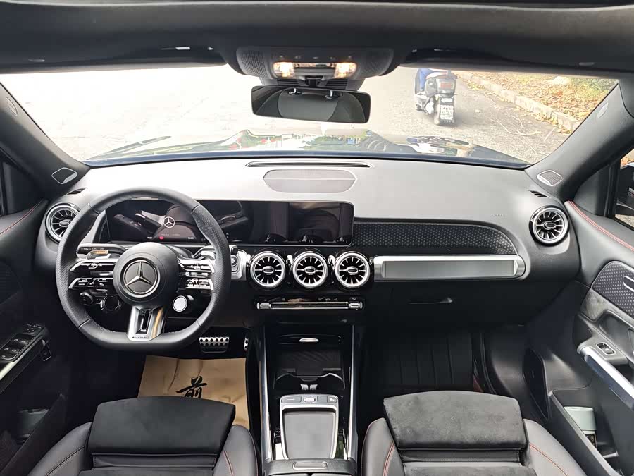 Mercedes-Benz GLB AMG 2024 AMG GLB 35 4MATIC - zdjęcie 15
