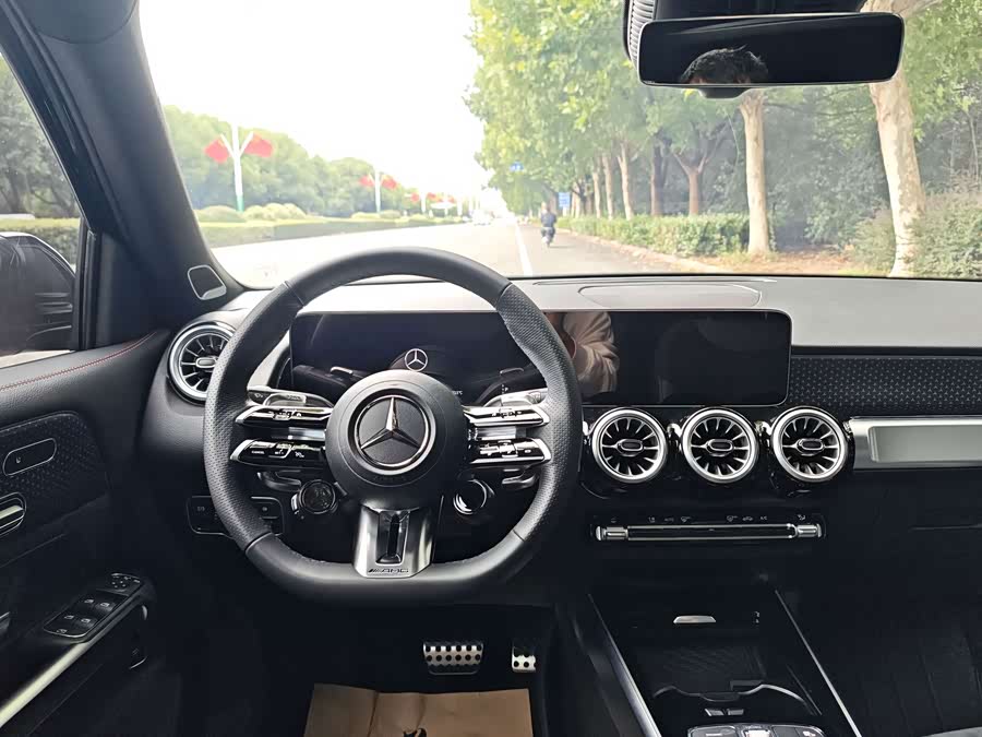 Mercedes-Benz GLB AMG 2024 AMG GLB 35 4MATIC - zdjęcie 18