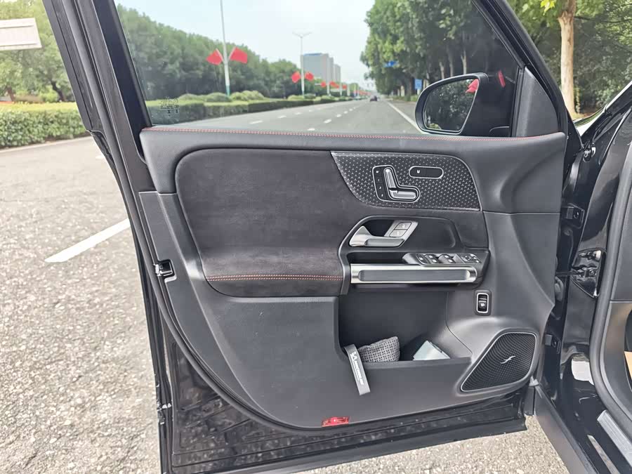 Mercedes-Benz GLB AMG 2024 AMG GLB 35 4MATIC - zdjęcie 10