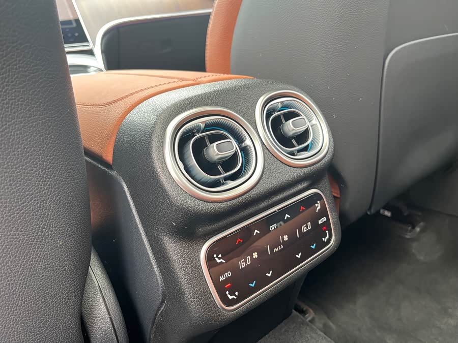 Mercedes-Benz GLC 2024 Facelift GLC 300 L 4MATIC Dynamic Type 5-Seater - zdjęcie 18