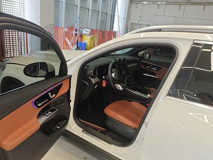 Mercedes-Benz GLC 2024 GLC 260 L 4MATIC Dynamic 5-seater - zdjęcie 14